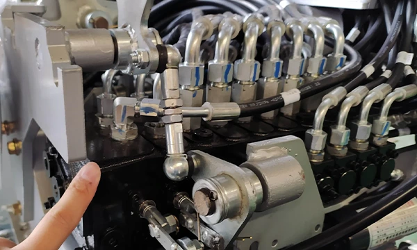 سیستم هیدرولیکی بیل مکانیکی غیر فعال شده است